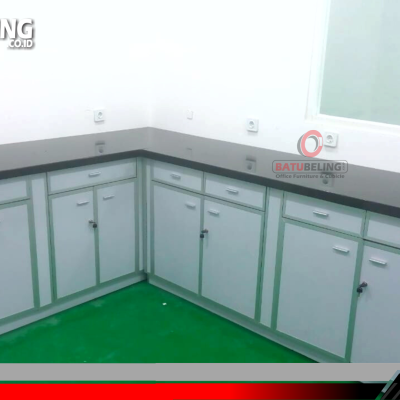 partisi kubikal kantor Batu